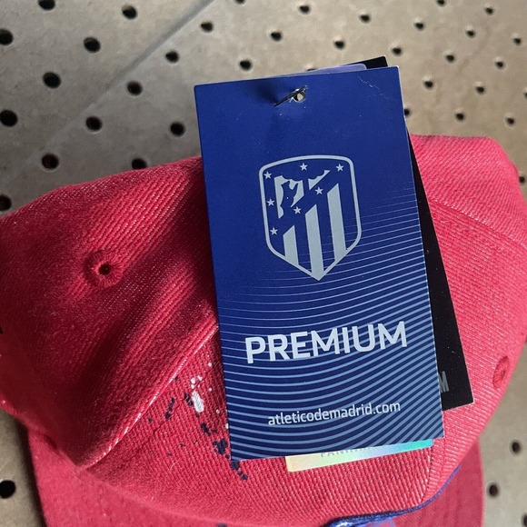 NWT FanInk Atletico Madrid FT-90 Pro Fitted Hat Cap Gallery Red 7 1/4 Men SAMPLE - Picture 5 of 11